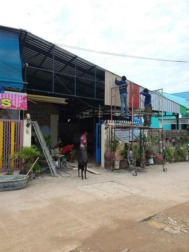 ร้านเสริทสวยดวงพร สวนดอกไม้และเฉาก๊วยเต็งหึ่ง&กระเพราเป็ด