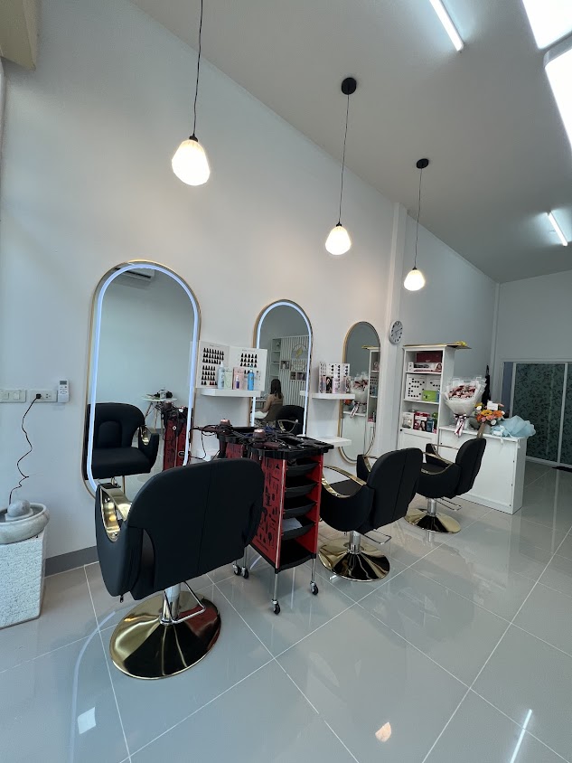 ร้านเสริมสวยครบวงจร Modern hair style ทำผม ทำเล็บ ต่อขนตา สักคิ้ว สักปาก - 1