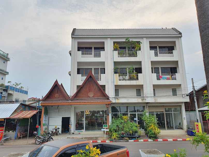 ร้านเสริมสวยดาวสกลนคร - 3