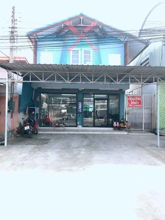 ร้านเสริมสวยตุ๊กติ๊ก