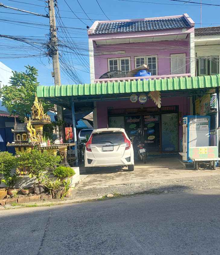 ร้านเสริมสวยนภาพัฒน์ (แอน)