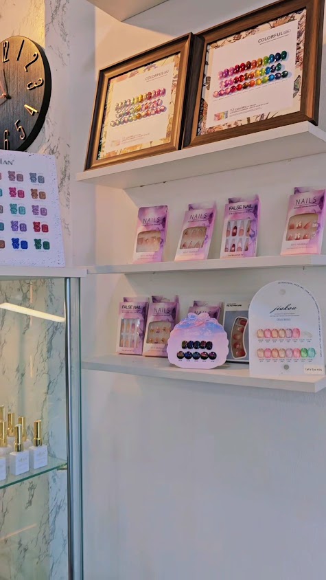 MAY BEAUTY EYEBROW SALON & SPA - 2