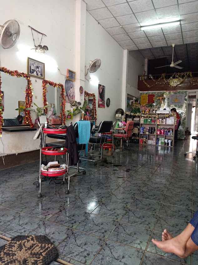 ร้านเสริมสวยปุ้ย - 4