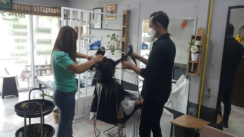 ร้านเสริมสวยป้อม(พี&พี แฮร์ดีไซด์) - 2