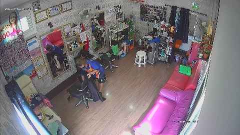 ร้านเสริมสวยพลอยบิวตี้ ตลาดน้ำดาวเรืองสระบุรี - 3