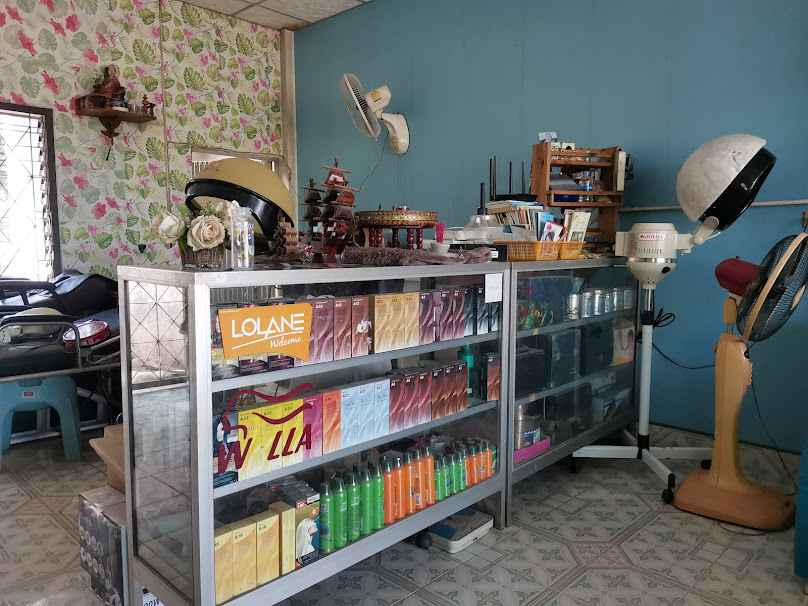 ร้านเสริมสวยพี่หญิง ข้างวัดหัวถนน - 2