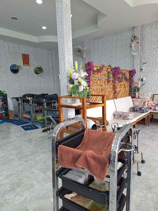 ร้านเสริมสวยวารุณี