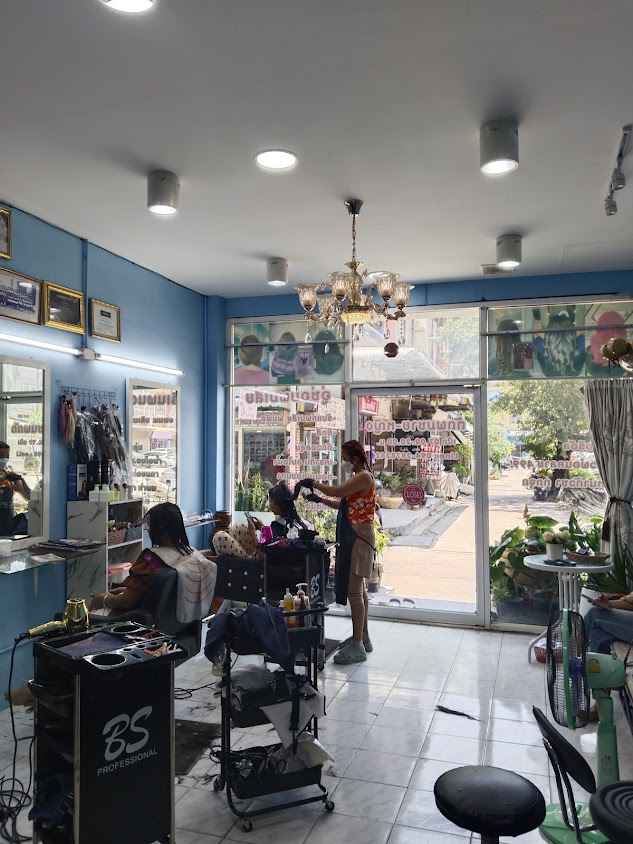 ร้านเสริมสวยอินเทรนด์(กุ๊ก)