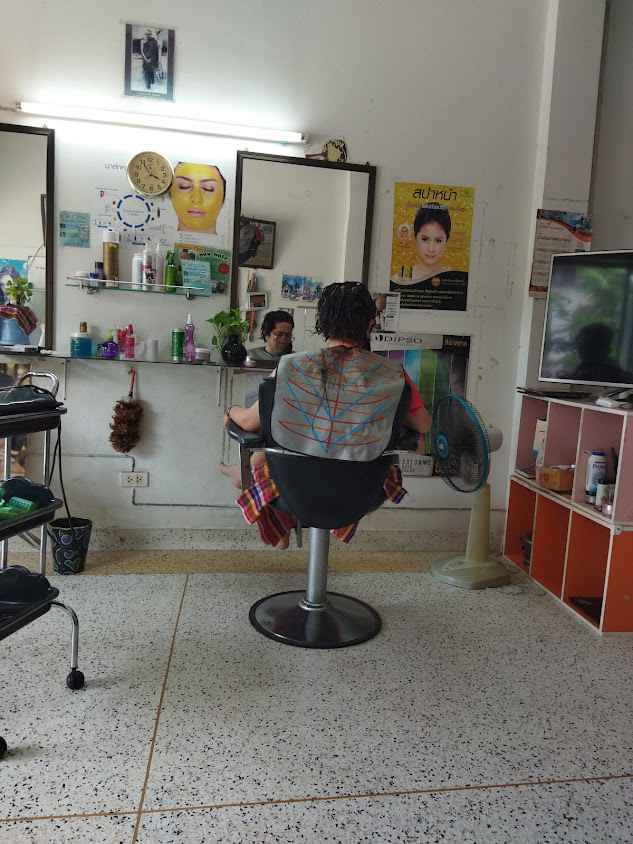 ร้านเสริมสวยฮักแพงซาลอน - 3