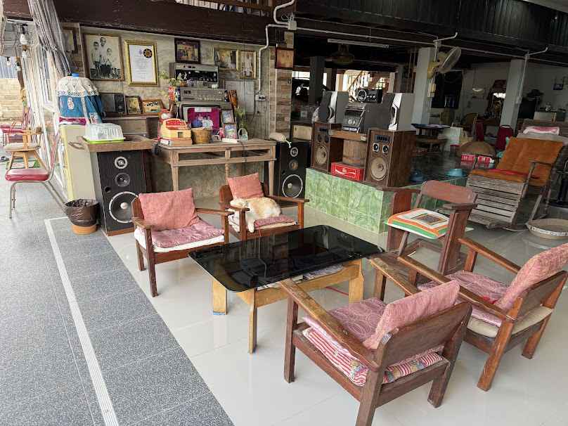 ร้านเสริมสวยเดือนรุ่ง - 3