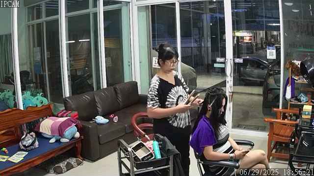 ร้านเสริมสวยแต๋ว - 4