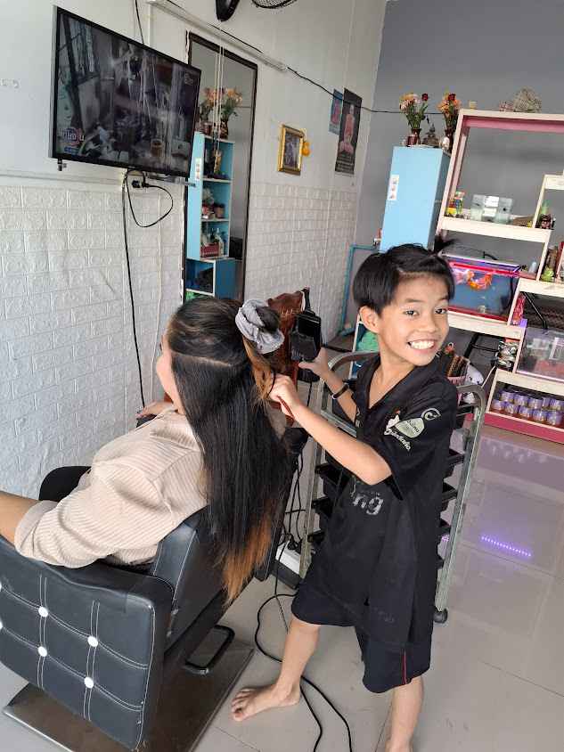 ร้านเสริมสวยโพนี่ ซาลอน - 2