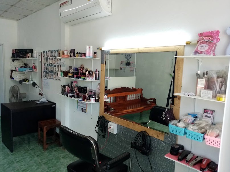 ร้าน​เสริมสวย​โมนาคัท