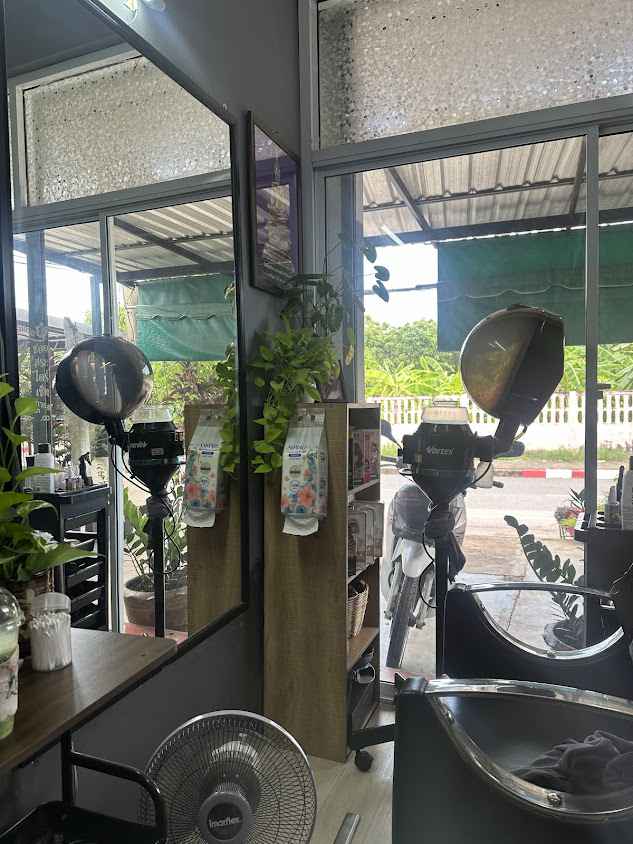 ร้านเสริมสวย ลัดดาซาลอน