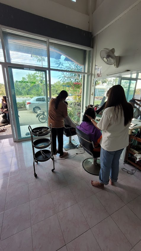 ร้านเสริมสวย เดือน บิวตี้