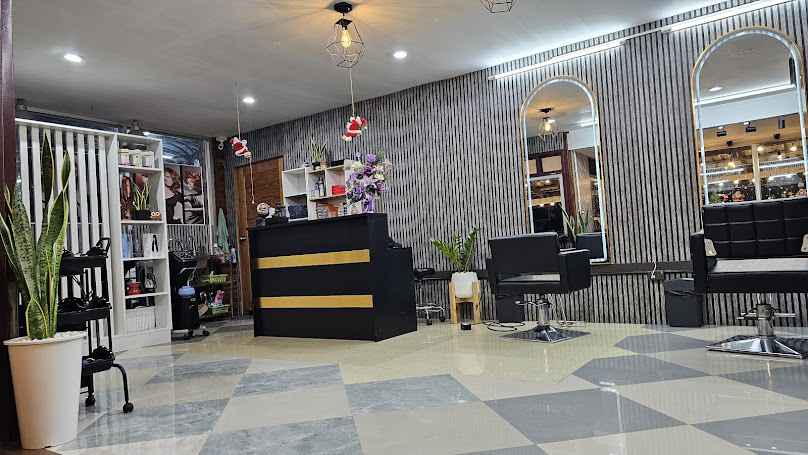 ร้านเสริมสวย แบล็คแคทเฮสตูดิโอ - 4