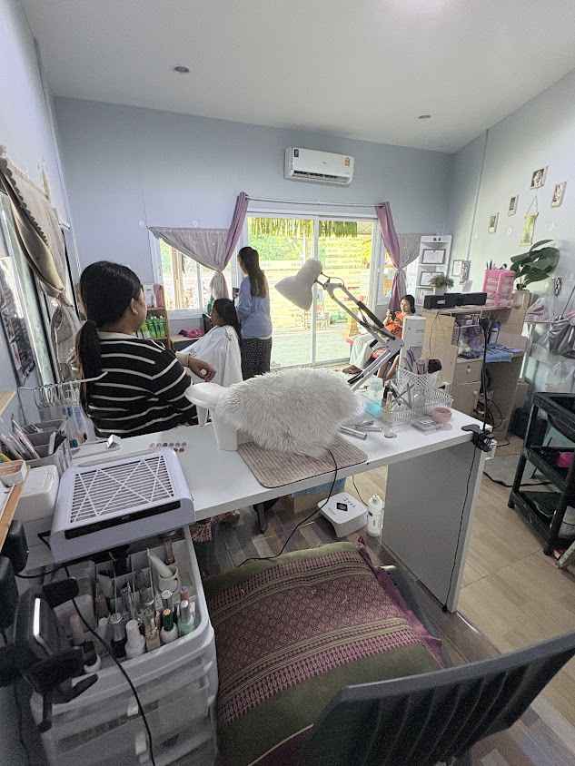 ร้านเสริมสวย BEE BEAUTY Nail & Salon. - 2