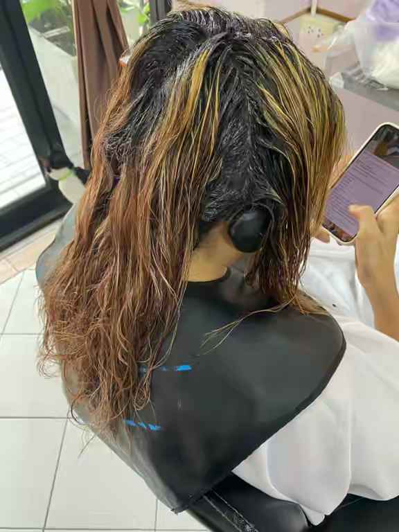ร้านเสริมสวย N.P Beauty ยืดผมถาวร ยืดวอลลุ่ม ยืดเคราติน ทำสีผม อุดรธานี - 3