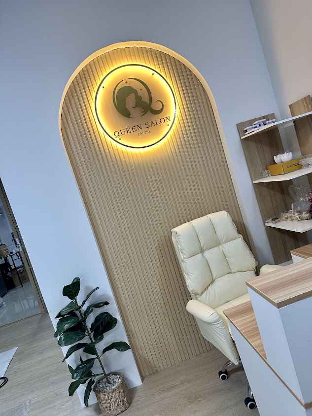 ร้านเสริมสวย Queen Salon by vee 美发沙龙店 - 3