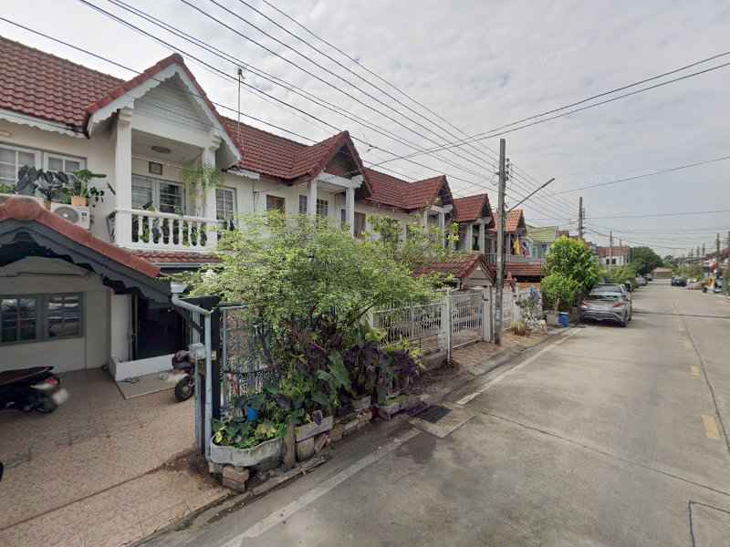 ร้านแบตเตอรี่รถยนต์ ยอดแบตเตอรี่ - 4