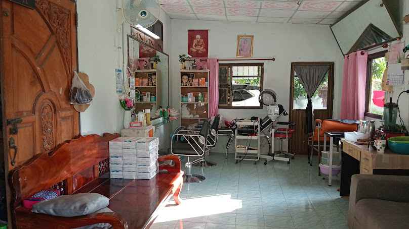 ร้านใบกาว