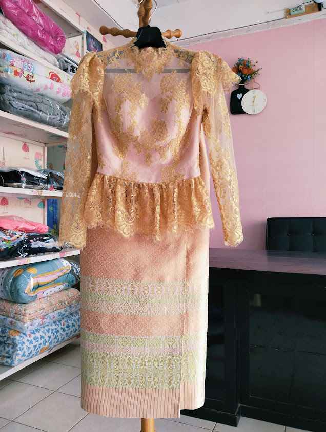 ร้านใส่ใจซักแห้ง ซักอบรีด ซักงานด่วน - 2