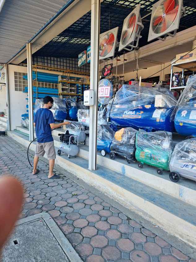 ร้านไพโรจน์ฮาร์ดแวร์