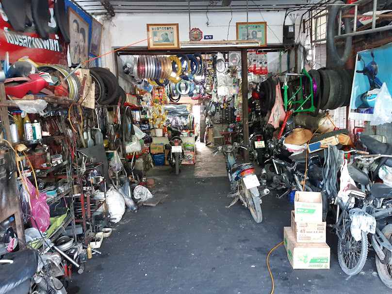 ร้าน ซ่อมมอเตอร์ไซค์และจักรยานพร้อมอะไหล่ - 4