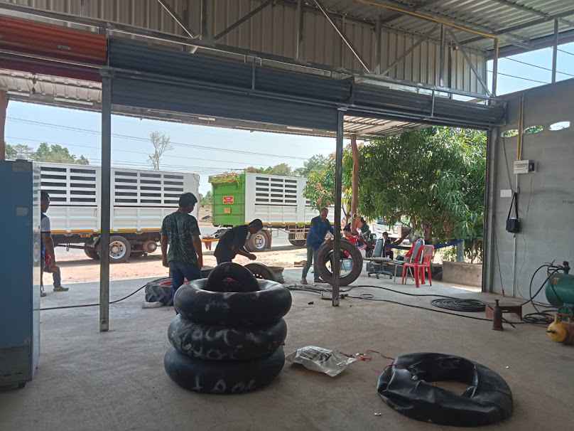 ร้าน สนิทคาร์แคร์ แอนด์ คาร์เซอร์วิส - 3