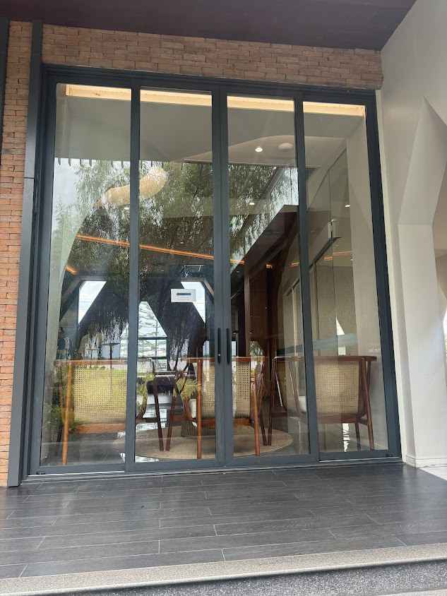 ร้าน เฟื่องนครกระจกอลูมิเนียม - 2