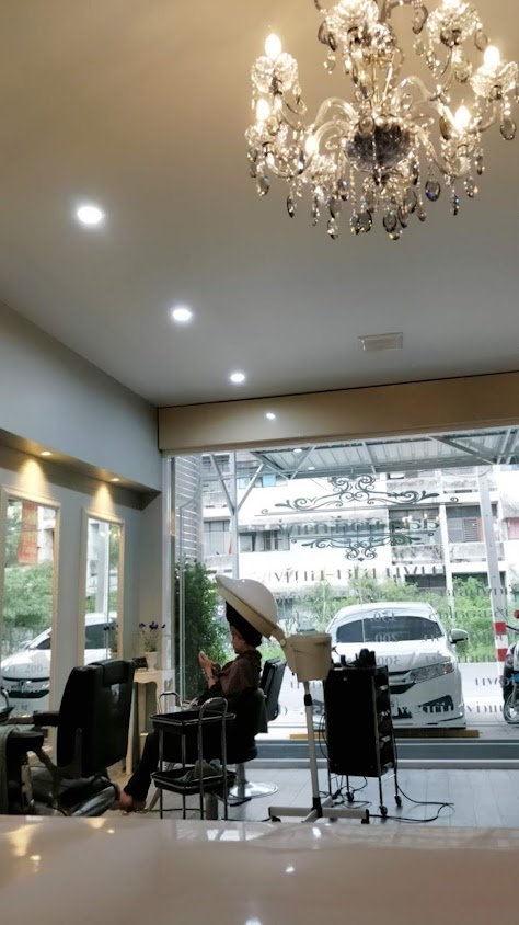Lilly Beauty Cafe - 3