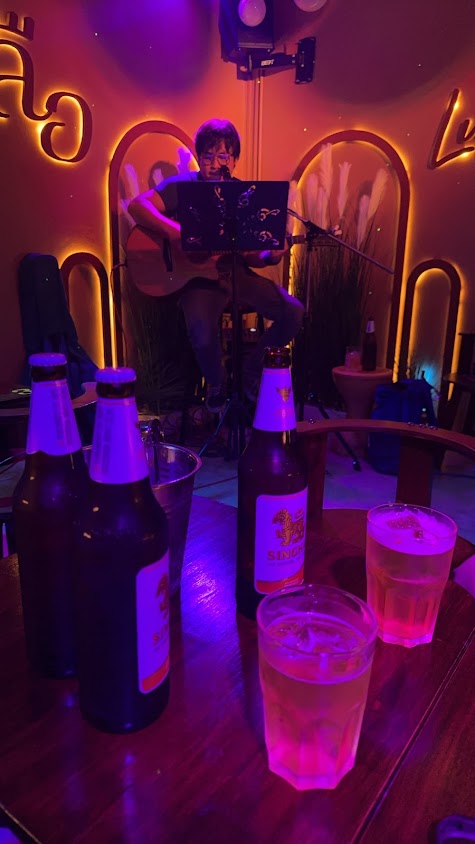 ลือ - Music Bar - 1