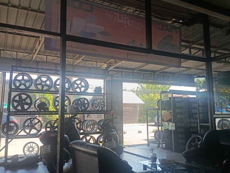 ล้อทอง Auto Service - 2