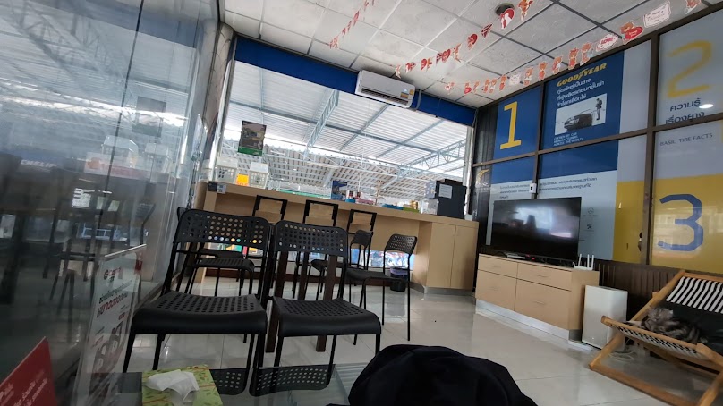 วีโนว์ คาร์เซอร์วิส ร้านยางชลบุรี - 3