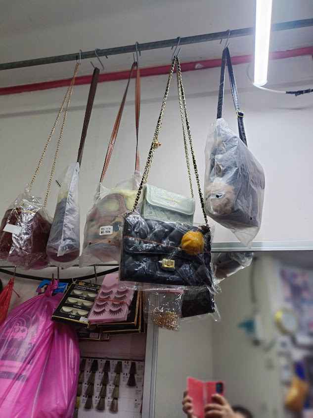 Siriwattana Shopping Center - 3