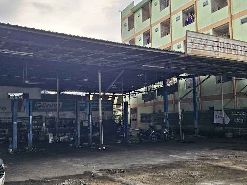 ศูนย์คาสตรอล - อู่เทพประสิทธิ์