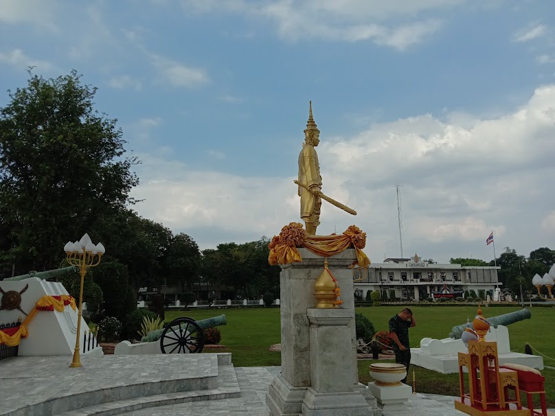 ศูนย์สงครามพิเศษ - 4
