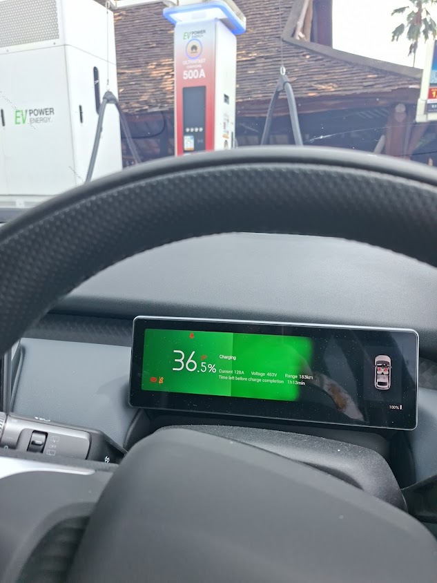 สถานีชาร์จรถไฟฟ้า Super EV Hub (ศูนย์วัฒนธรรมเชียงใหม่) - 2