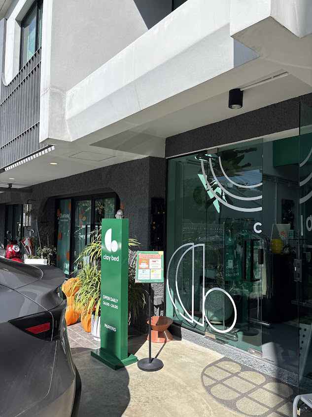 OneCharge Charging Station