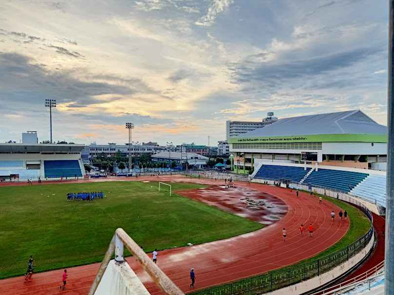 สนามกีฬาจิระนคร