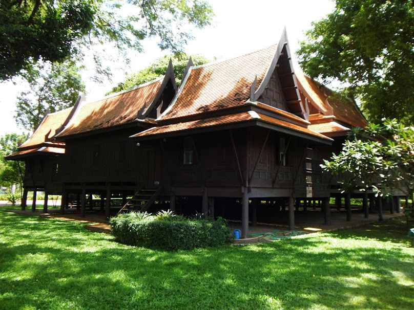 สนามจันทร์ คอร์ท