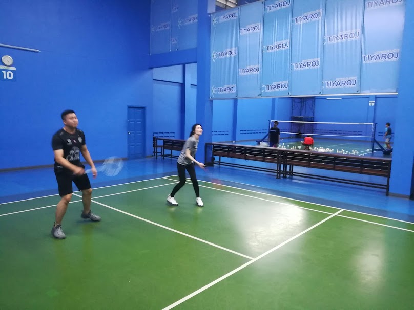 สนามแบดมินตันติยะโรจน์