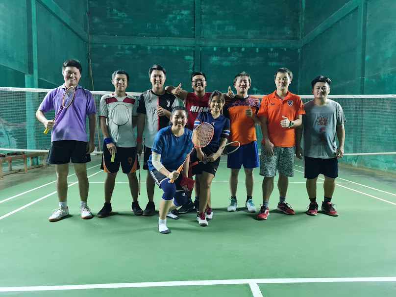 Phanuphong Badminton Court