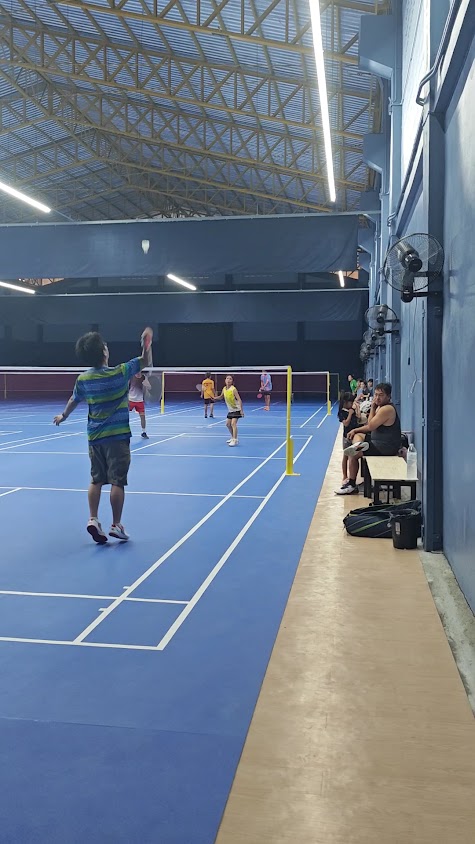 สนามแบดมินตันสายสี่ - 3