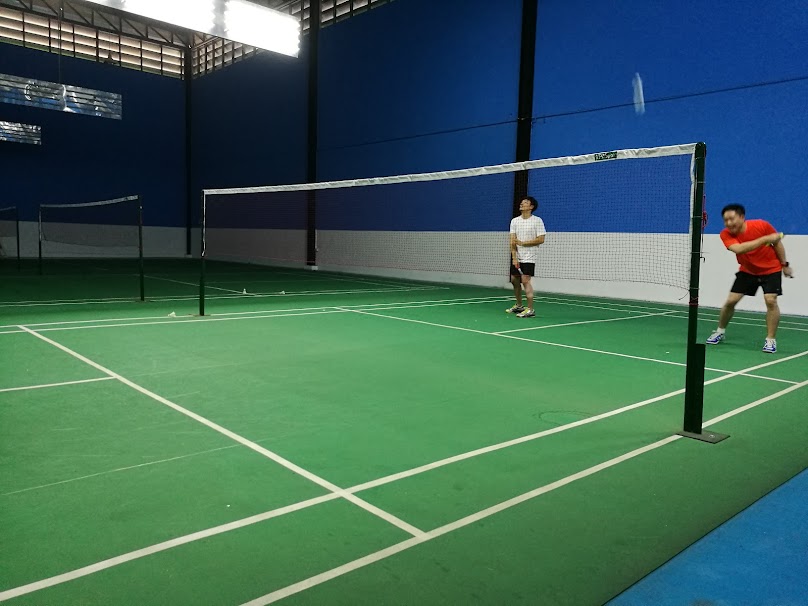 สนามแบดมินตันสินธนา