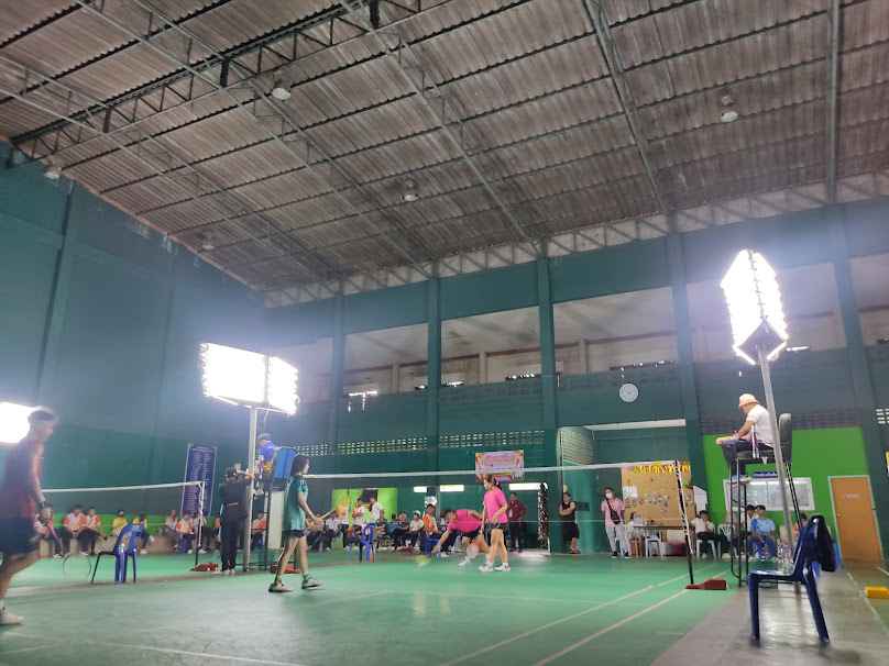 สนามแบดมินตันสุรินทร์