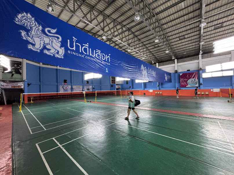 สนามแบดมินตันเทศบาลเมืองหัวหิน Hua Hin Municipality Badminton Club