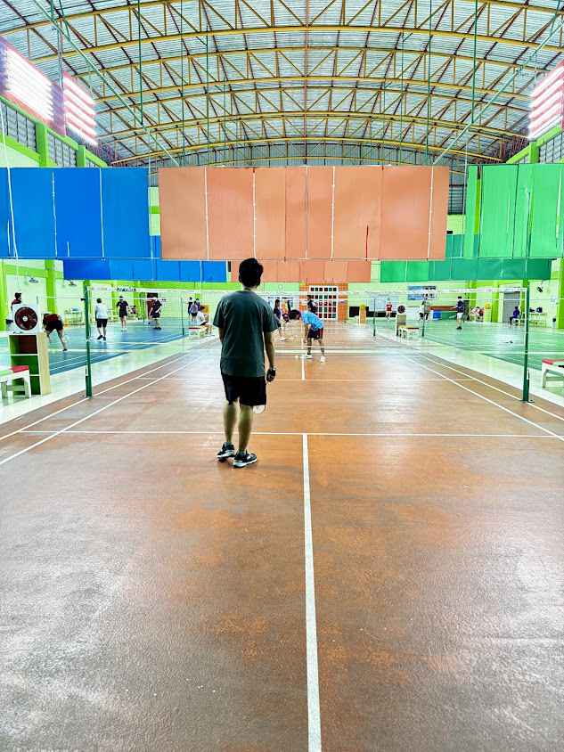 สนามแบดมินตันเอสวัน(S-one Badminton court)