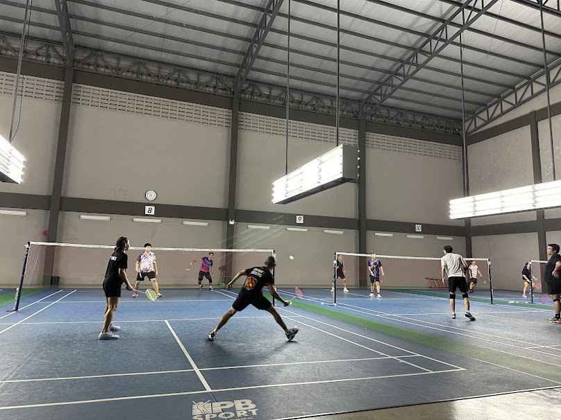 สนามแบดมินตันแจ้งวัฒนะ