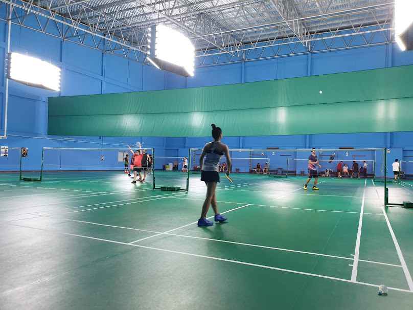 Thong Badminton Court